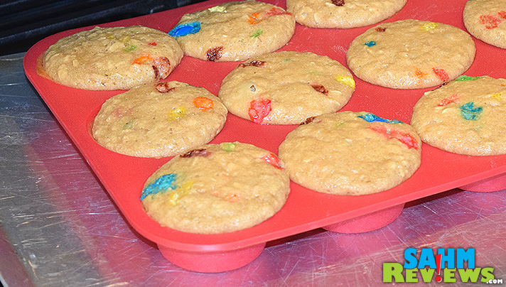 M&Ms for breakfast? Yes! Check out our PB M&M Muffin recipe. - SahmReviews.com #HeroesEatMMs