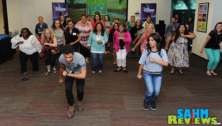 Teen Beach 2 dance lessons from Jordan Fisher and Chrissie Fit! Gotta Be Me. - SahmReviews.com #TeenBeach2Event