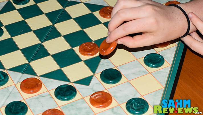 Another abstract game find at our local Goodwill. King's Court, the "Original Game of Supercheckers" is probably one you'll want in your collection. - SahmReviews.com