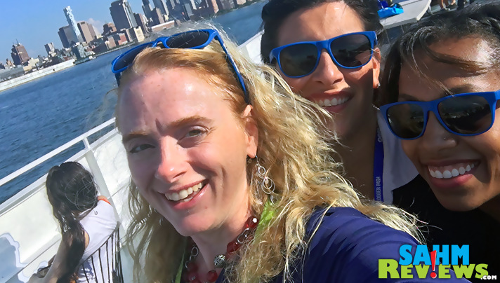 Blogger Bash 2016 wrapped up with a closing party filled with friends, music and a view of the city and the Statue of Liberty. - SahmReviews.com #BBNYC