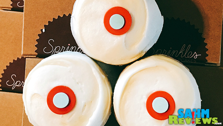 Sprinkles Cupcakes was among the vendors at the All Day Expo during Blogger Bash 2016. - SahmReviews.com #BBNYC