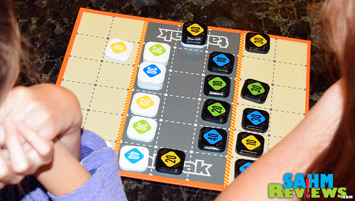 tak tak by Twizmo Games is an easy-to-learn abstract strategy game. - SahmReviews.com