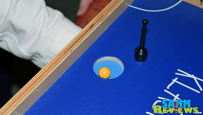 Use magnets to control your pieces in KLASK dexterity game! - SahmReviews.com