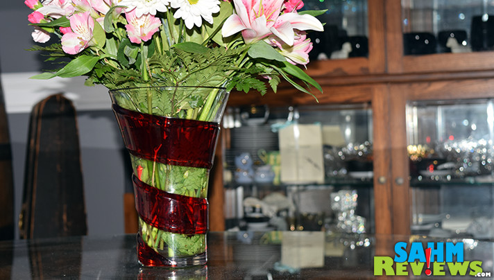 Give the gift of flowers this Valentine's Day with one of the beautiful holiday bouquets from Teleflora. - SahmReviews.com