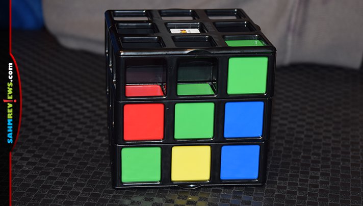 Usually a Rubik's Cube is for one person to solve. Rubik's Cage by University Games is a puzzle challenge for up to four players! Can you keep up? - SahmReviews.com